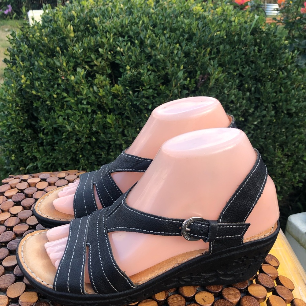 Rusty Lopez Women’s Black Wedge Sandals with Buckle Size 38/7US
